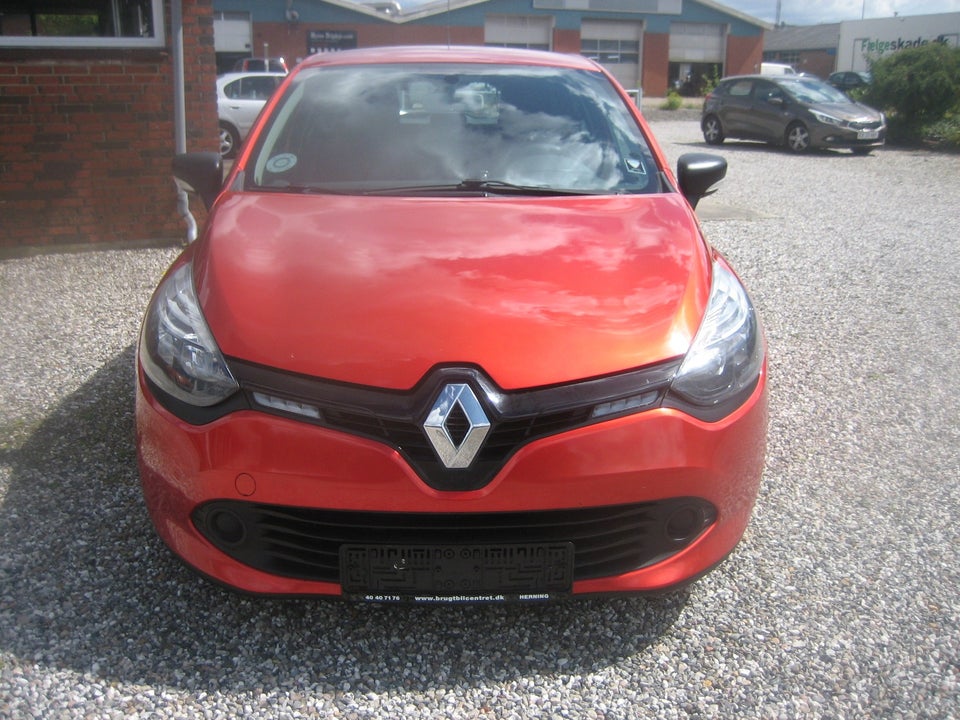 Renault Clio IV 1,2 16V Authentique 5d