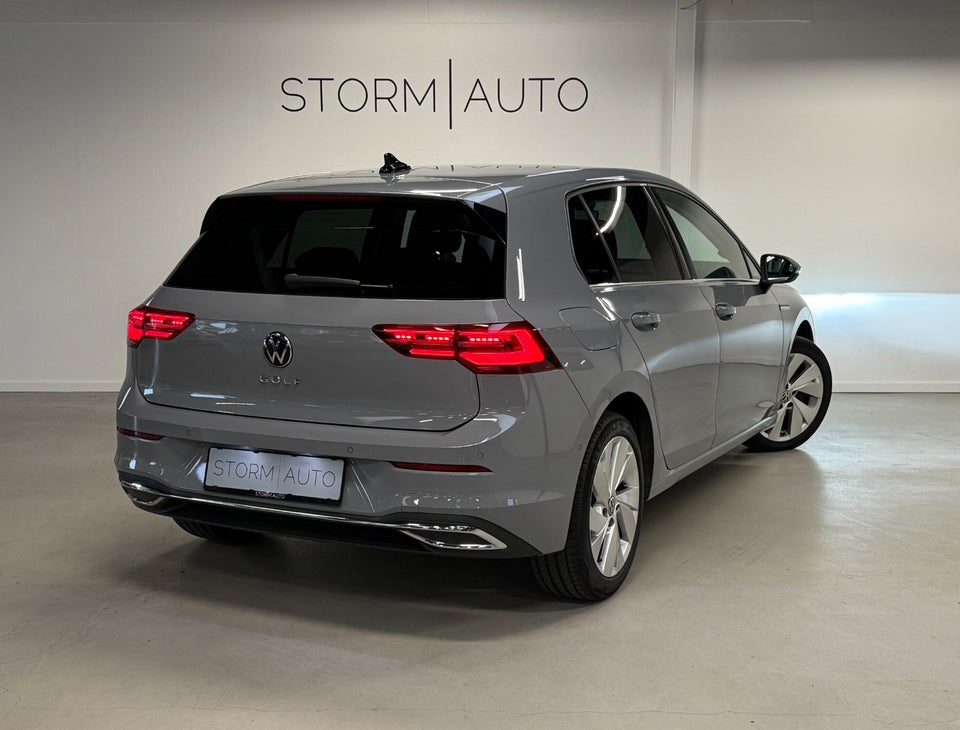 VW Golf VIII 2,0 TDi 150 Style DSG 5d