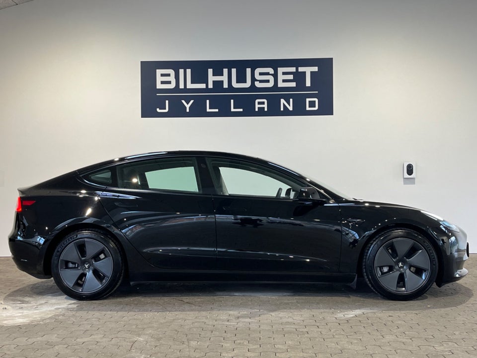 Tesla Model 3 Long Range AWD 4d