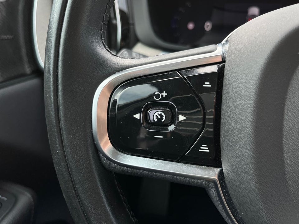 Volvo XC60 2,0 T6 ReCharge Inscription aut. AWD 5d