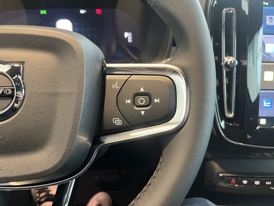 Volvo XC40 ReCharge Extended Range Plus 5d