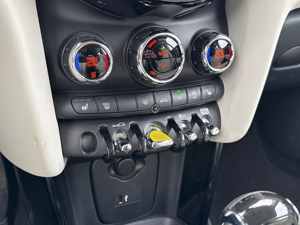 MINI Cooper SE Classic Trim 3d