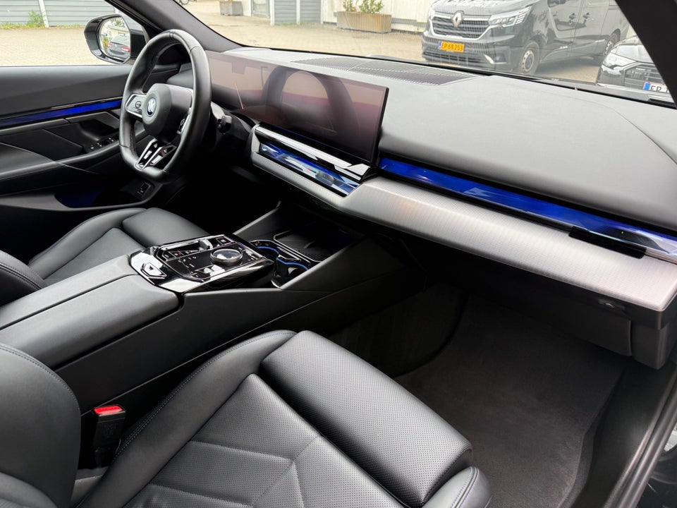 BMW i5 eDrive40 M-Sport 4d