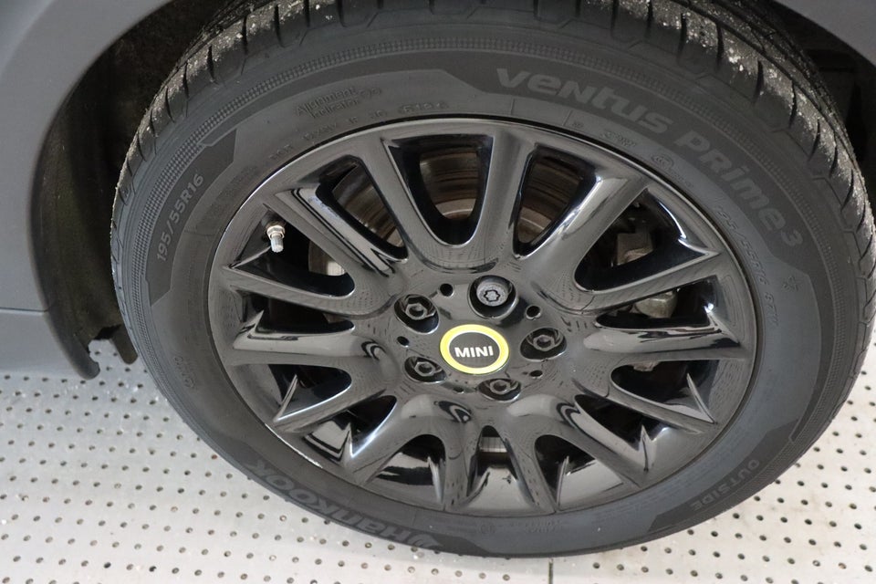 MINI Cooper SE Camden Edition 3d