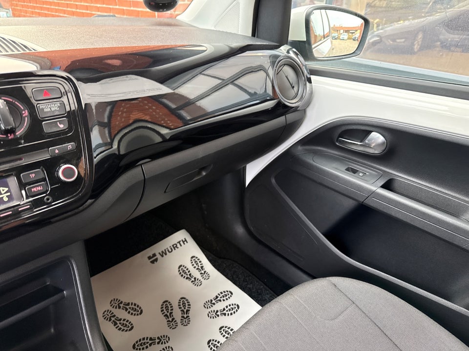 VW Up! 1,0 75 Move Up! BMT 5d