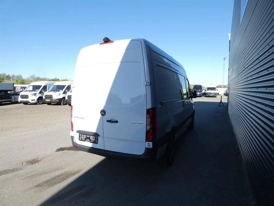 Mercedes Sprinter 317 2,0 CDi A2 Kassevogn aut. RWD