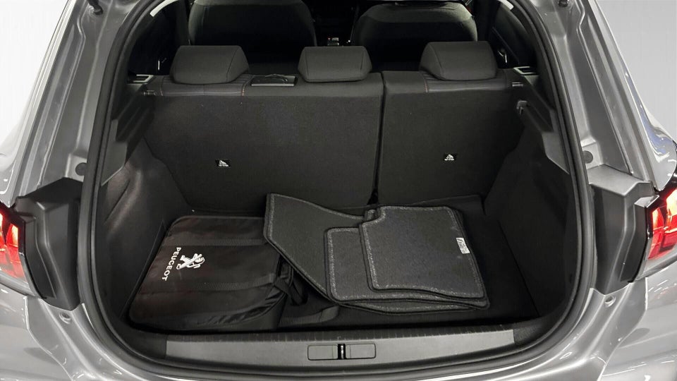 Peugeot e-208 50 Active 5d