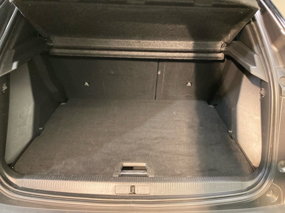 Peugeot 2008 1,2 PureTech 130 Allure Pack 5d