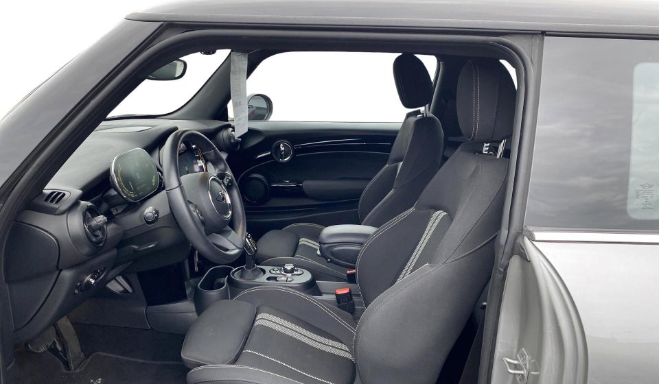 MINI Cooper SE Classic Trim 3d