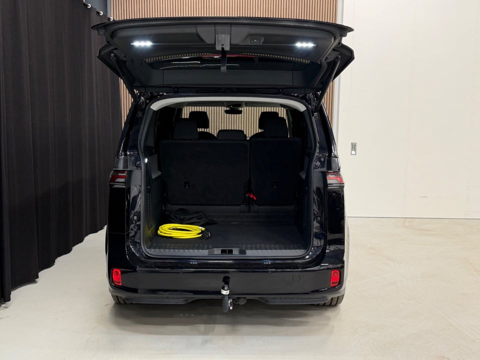 VW ID.Buzz 77 Pro SWB 5d