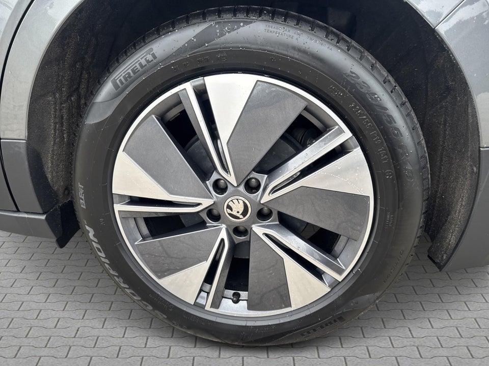 Skoda Enyaq 60 iV Loft 5d