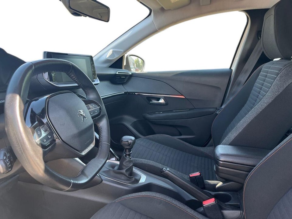 Peugeot 208 1,2 PureTech 100 Active 5d