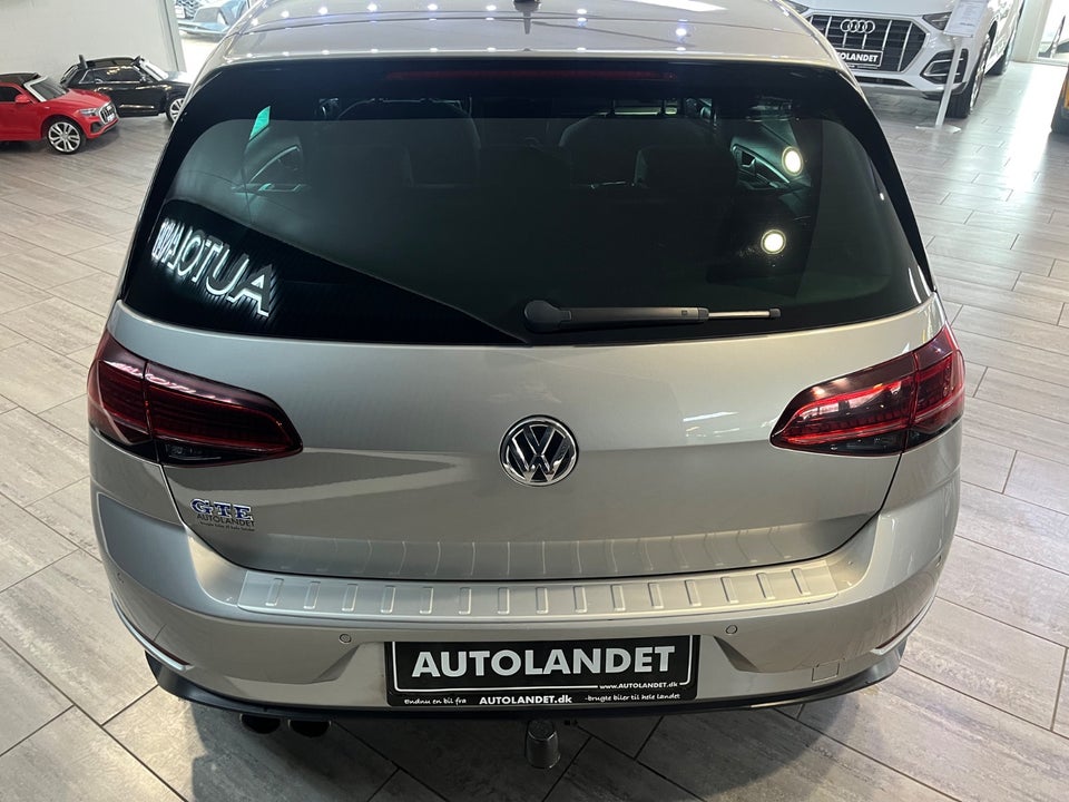 VW Golf VII 1,4 GTE DSG 5d