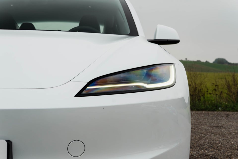 Tesla Model 3 RWD 4d