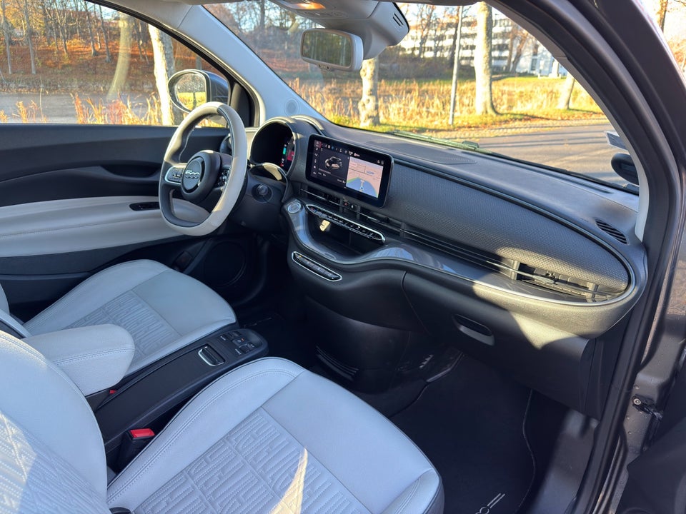 Fiat 500e 42 la Prima Cabrio 2d