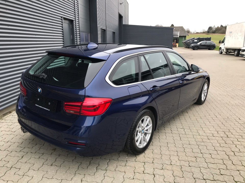 BMW 320d 2,0 Touring Executive aut. 5d