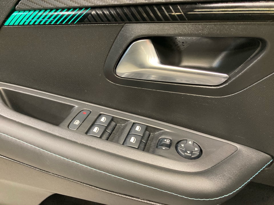 Peugeot 208 1,2 PureTech 100 Supreme+ EAT8 5d