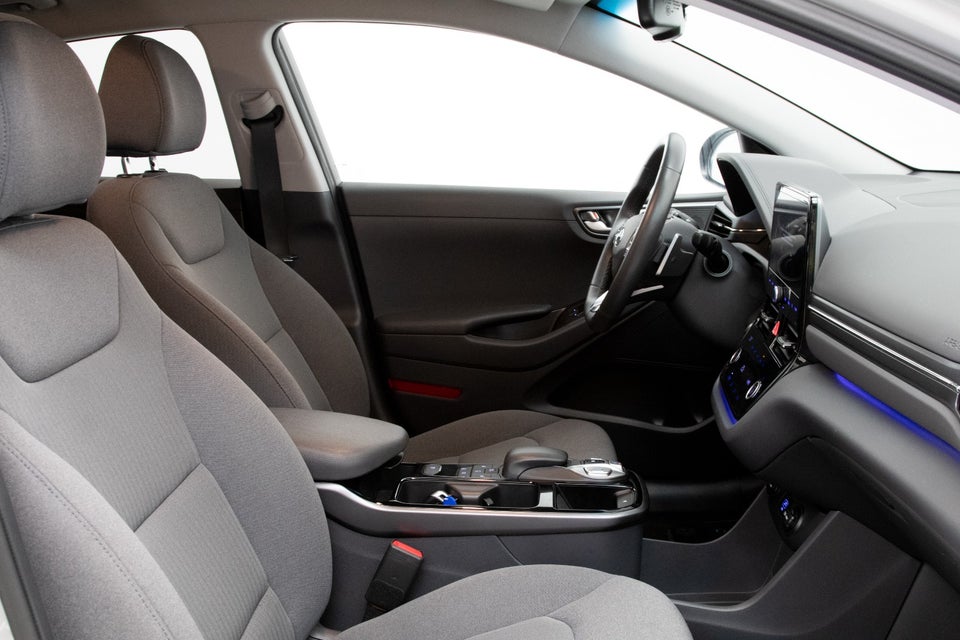 Hyundai Ioniq 40 EV Premium 5d