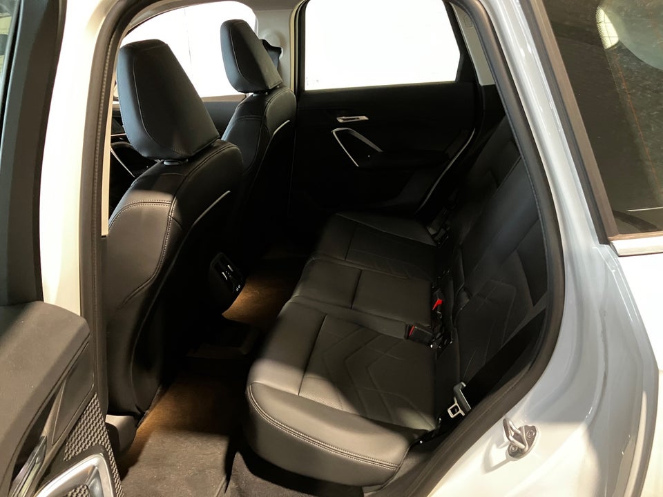 BMW iX1 eDrive20 X-Line 5d