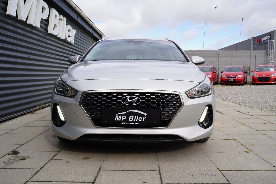 Hyundai i30 1,6 CRDi 110 Life stc. 5d