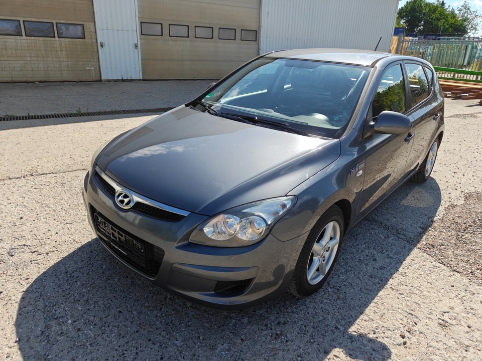 Hyundai i30 1,4 CVVT Comfort 5d