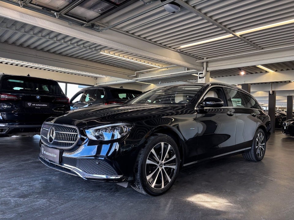 Mercedes E300 de 2,0 Avantgarde stc. aut. 5d