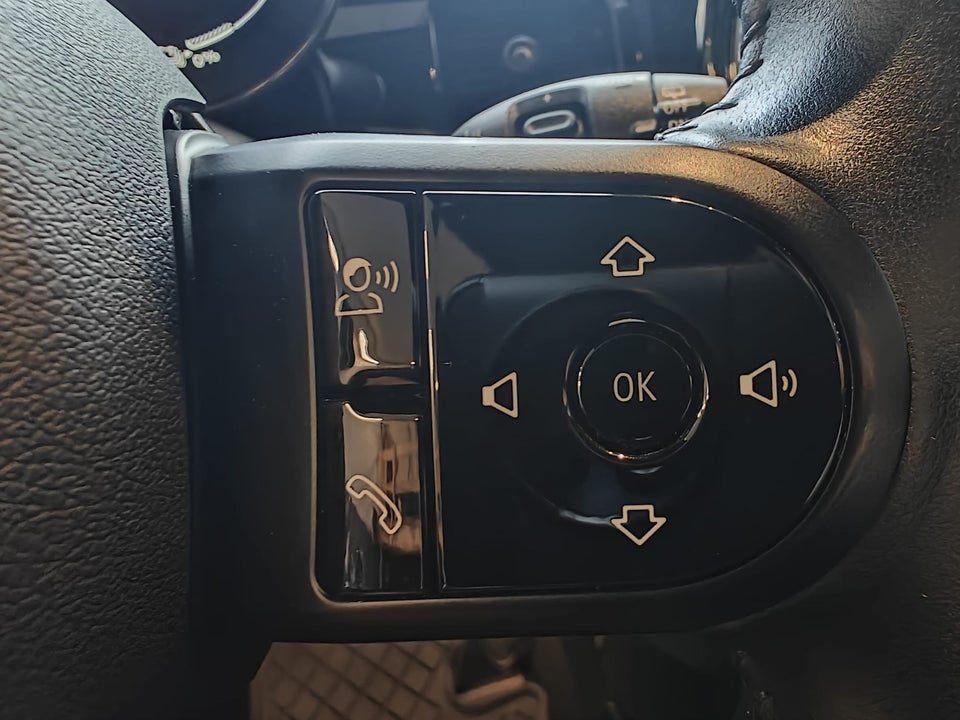 MINI Cooper SE Essential 3d