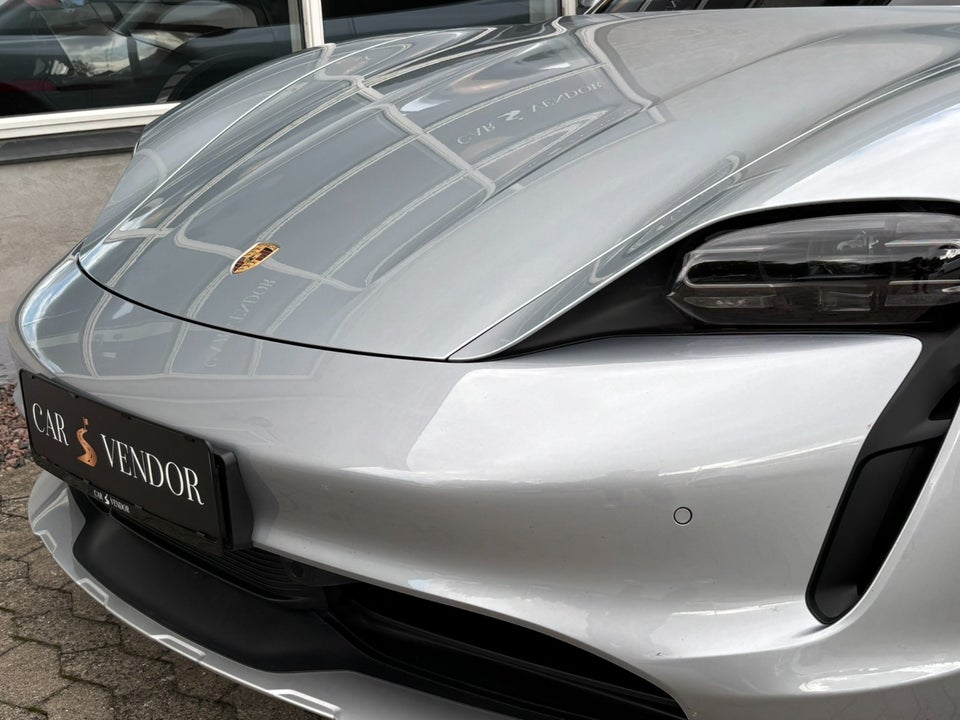 Porsche Taycan 4 Performance+ Cross Turismo 5d