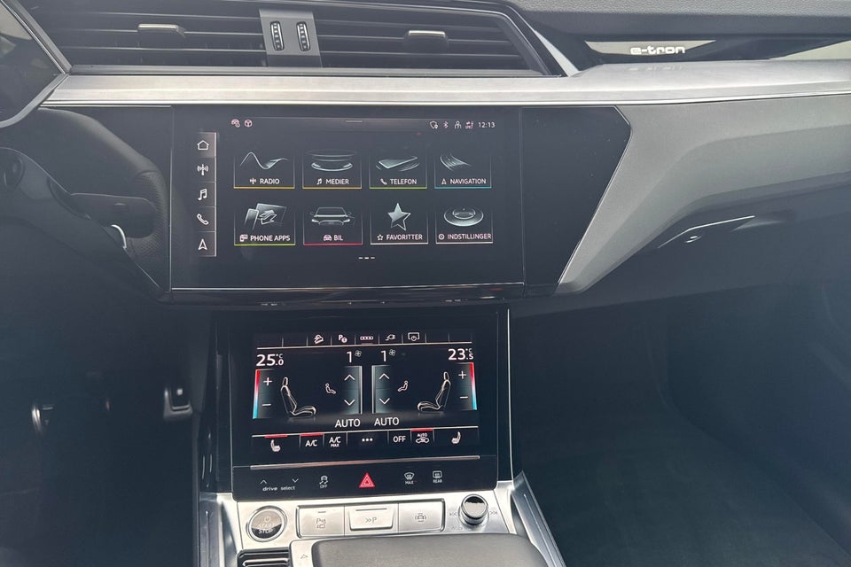 Audi Q8 e-tron 55 S-line quattro 5d