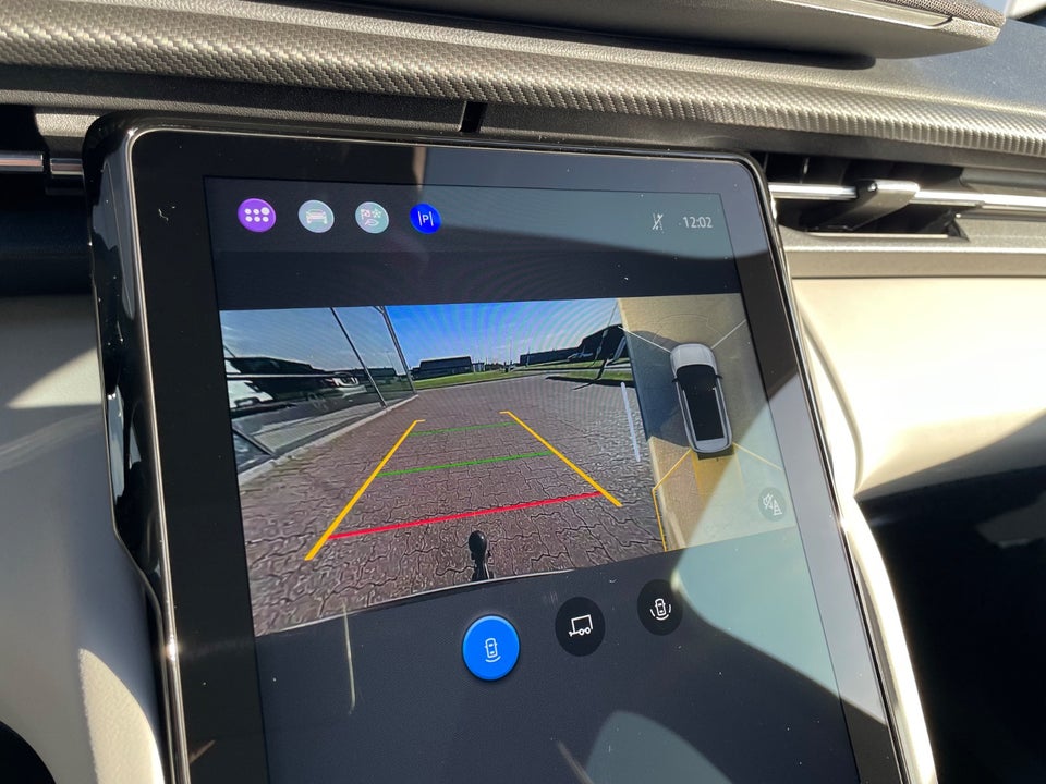 Ford Explorer 82 Premium Extended Range 5d