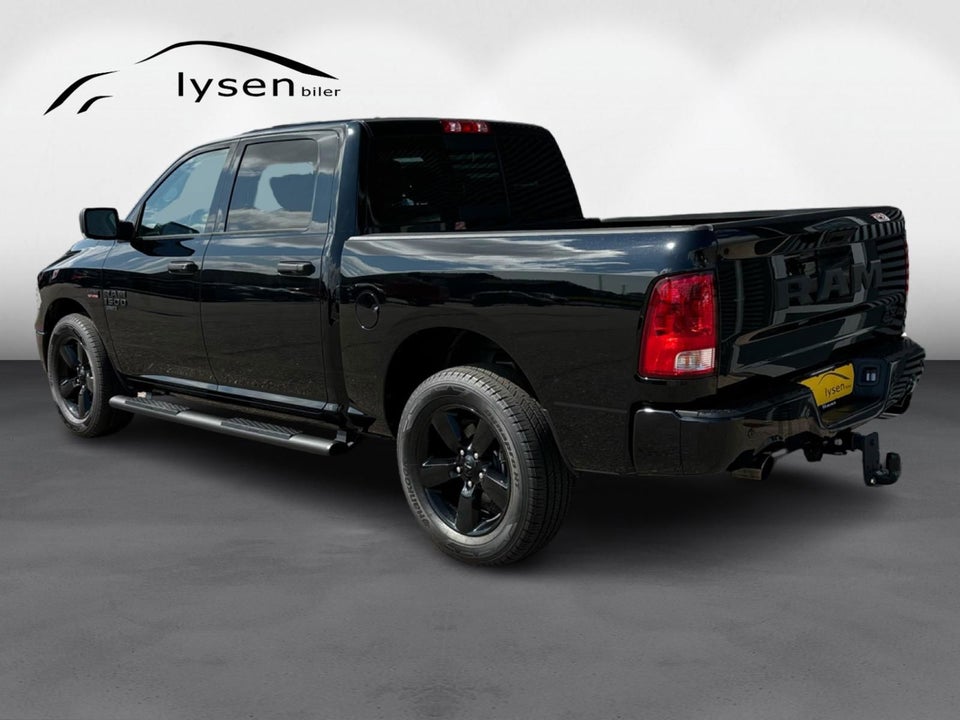 Dodge RAM 1500 5,7 V8 Hemi Classic Black aut. 4d