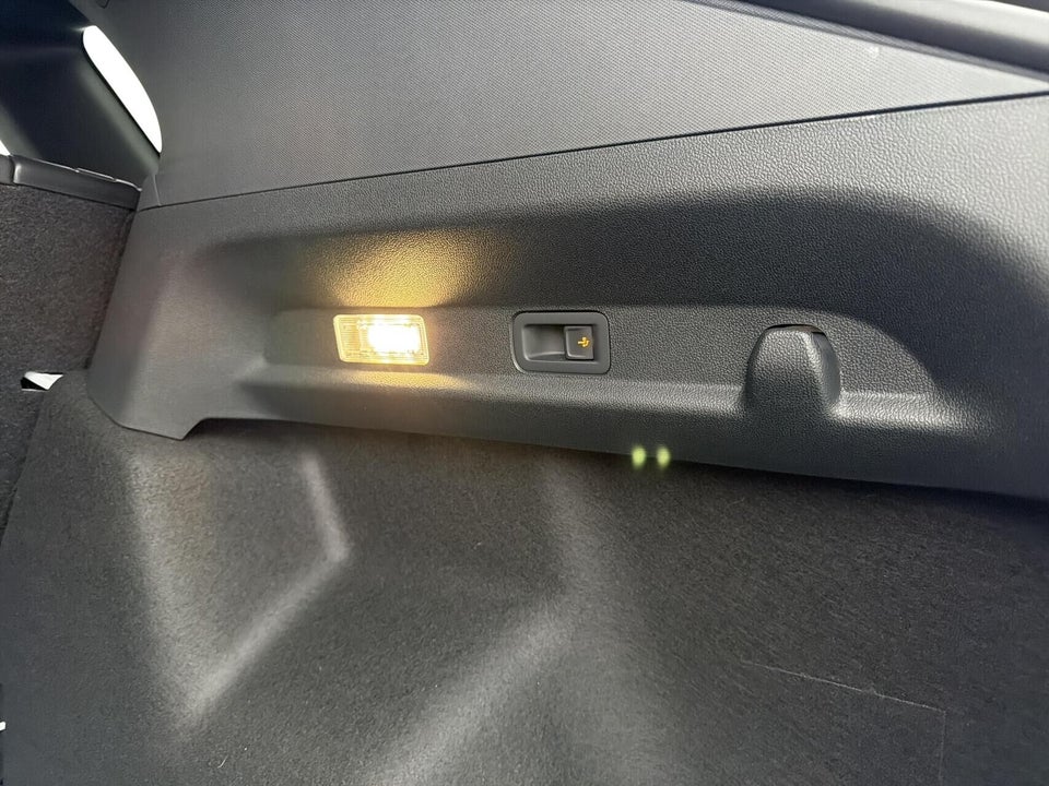 Ford Capri 77 Select Extended Range 5d