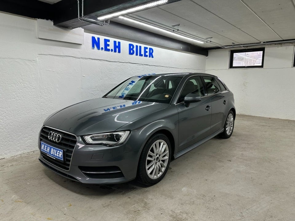 Audi A3 1,6 TDi 110 Attraction Sportback 5d