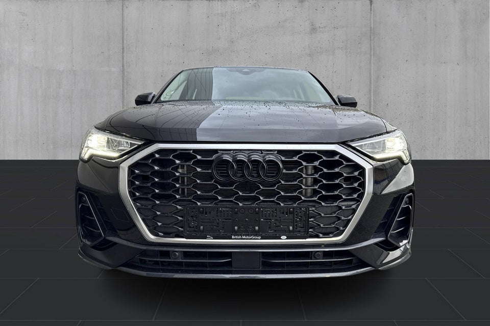 Audi Q3 45 TFSi e Attitude plus Sportback S-tr. 5d