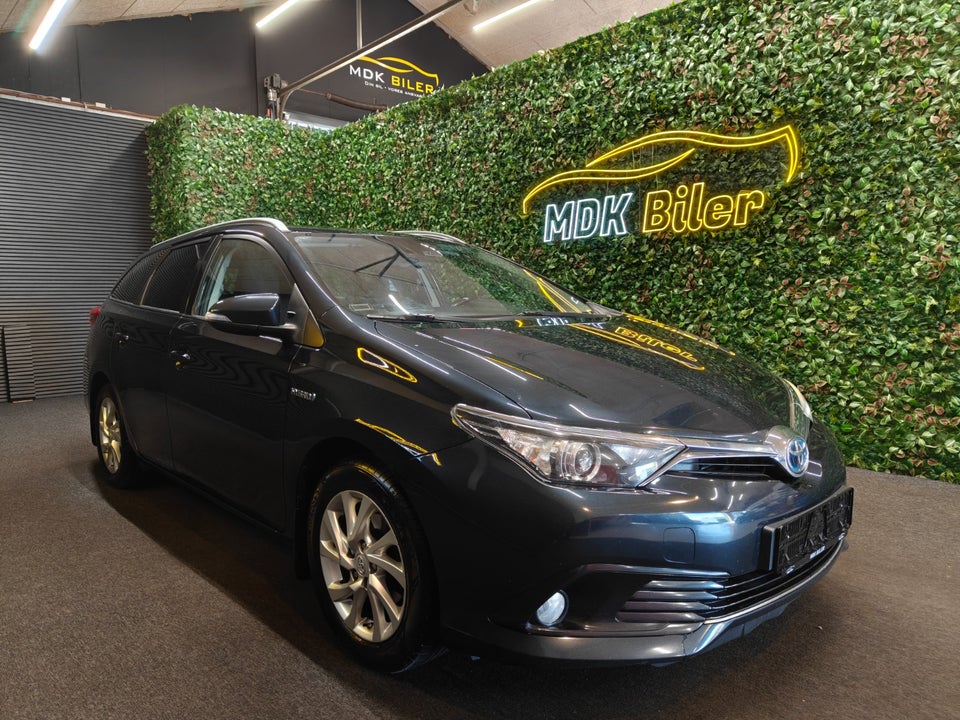 Toyota Auris 1,8 Hybrid H2 Touring Sports CVT 5d