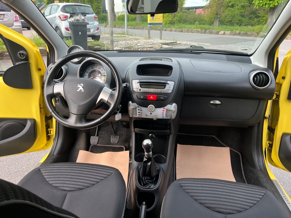 Peugeot 107 1,0 Sportium 5d