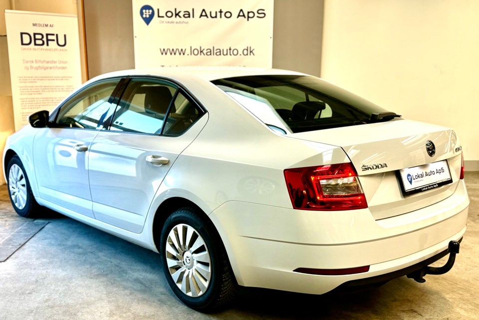 Skoda Octavia 1,6 TDi 115 Ambition DSG 5d