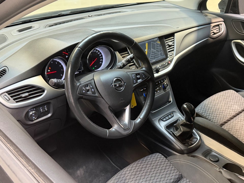Opel Astra 1,0 T 105 Dynamic 5d