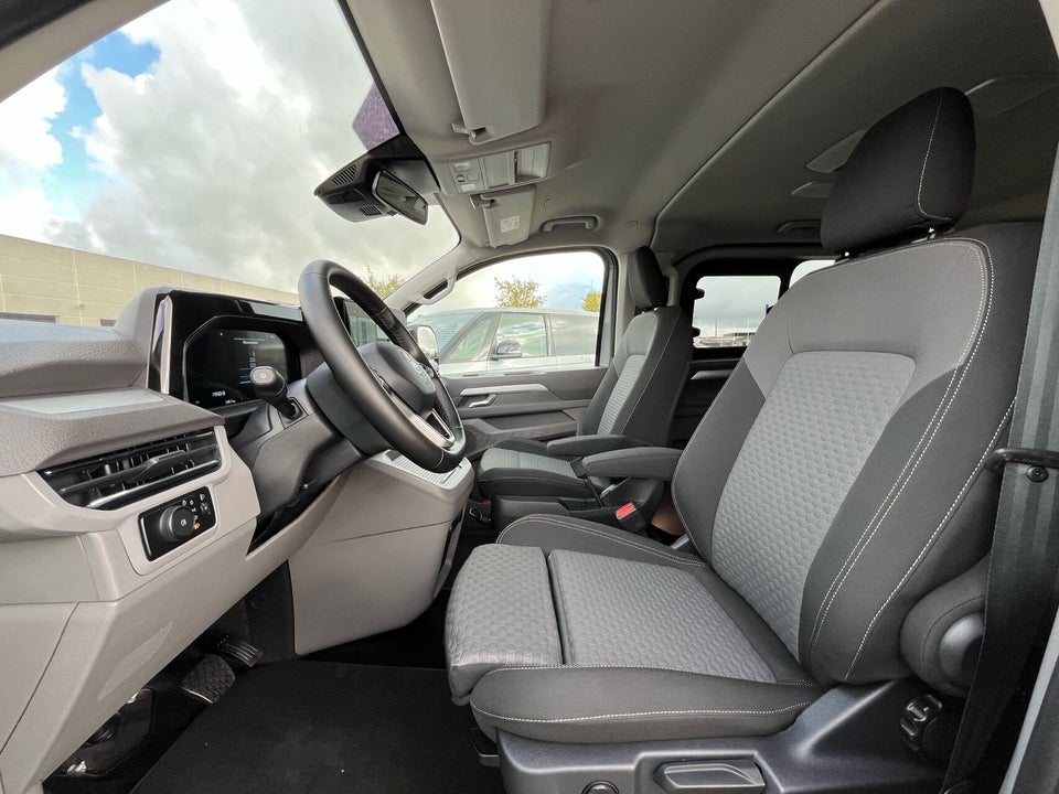 VW e-Caravelle 64 Life LWB