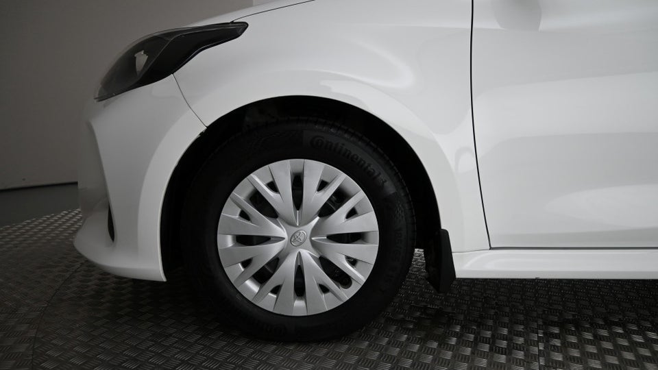 Toyota Yaris 1,5 Hybrid H3 e-CVT 5d