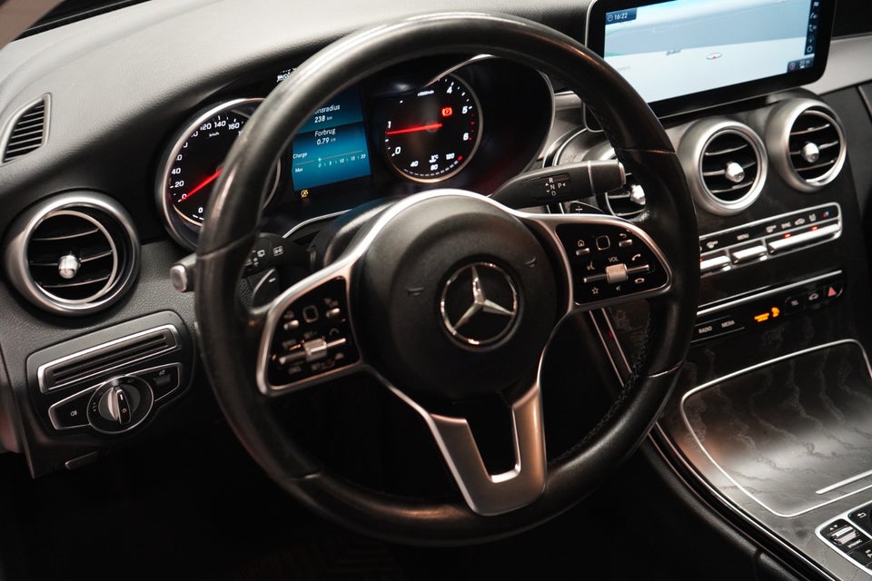 Mercedes C220 d 2,0 AMG Line stc. aut. 5d