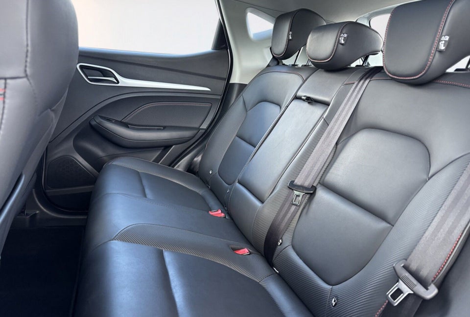 MG ZS 70 Luxury 5d