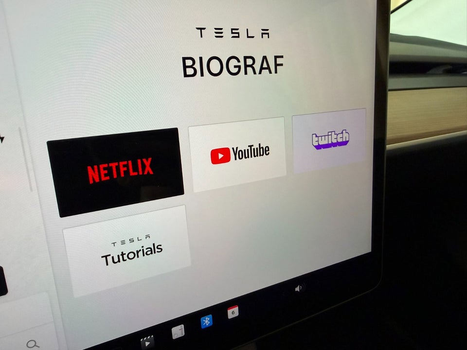 Tesla Model Y Long Range AWD 5d