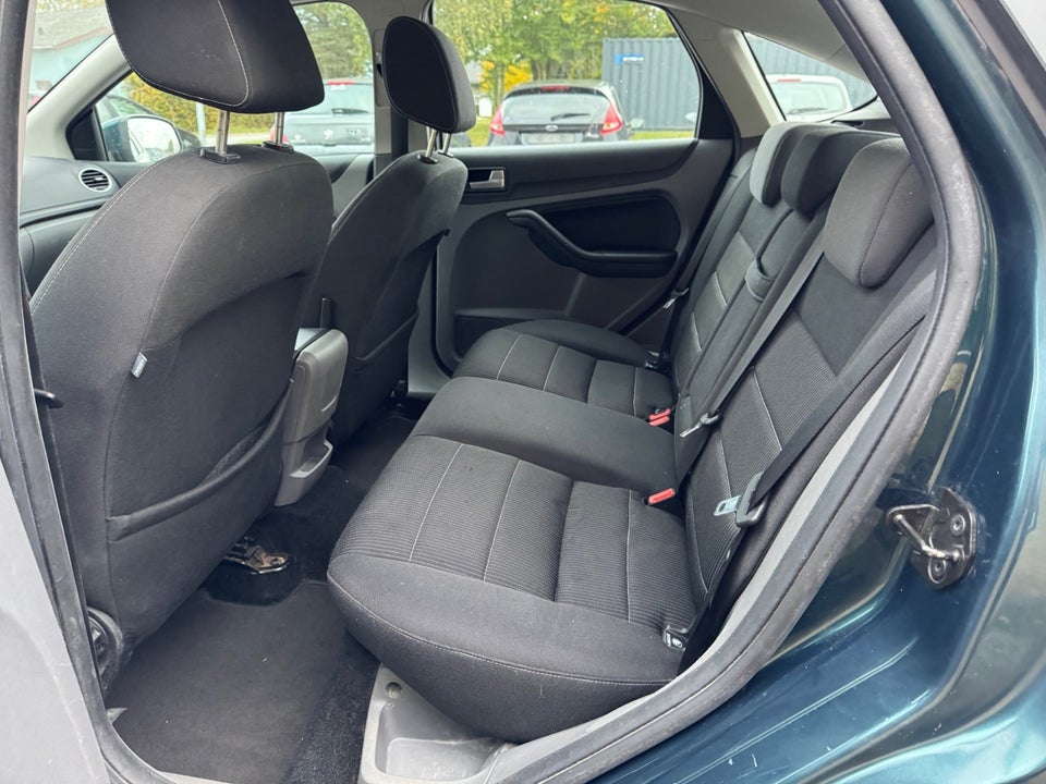 Ford Focus 1,6 Titanium 5d