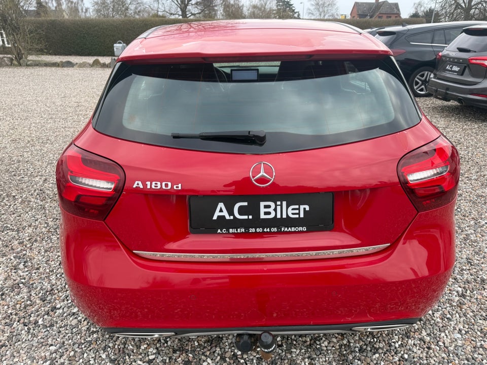 Mercedes A180 d 1,5 Urban 5d
