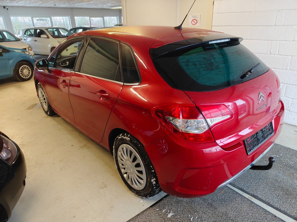 Citroën C4 1,6 HDi 90 Attraction 5d