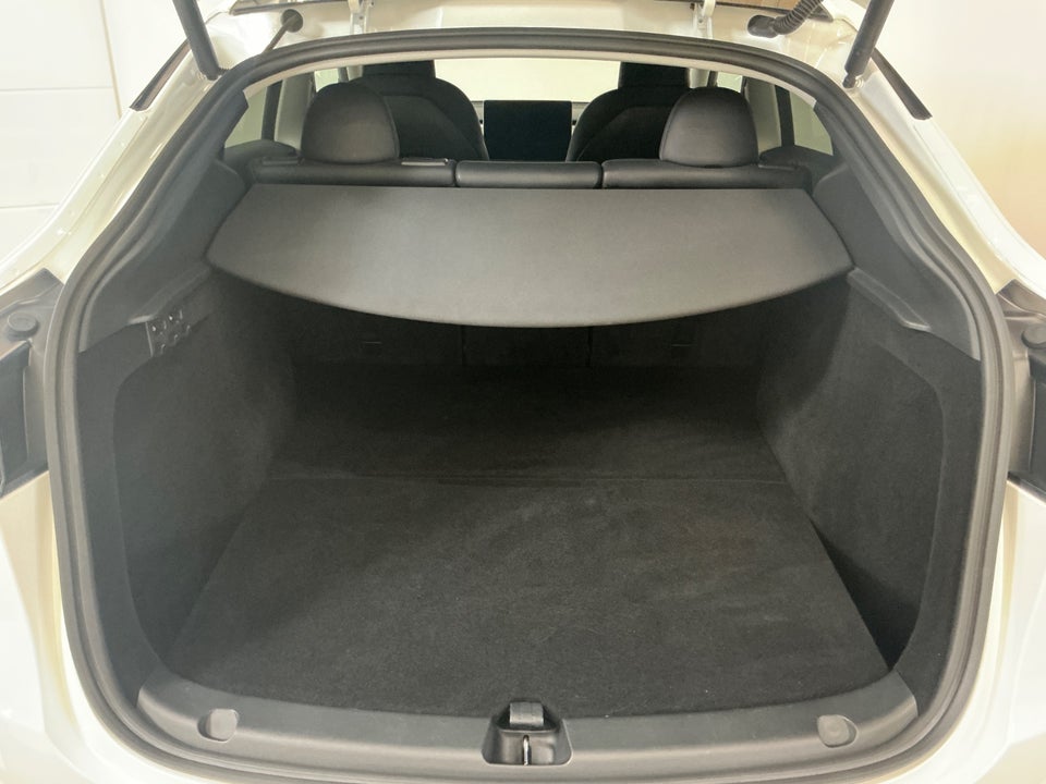 Tesla Model Y Performance AWD 5d