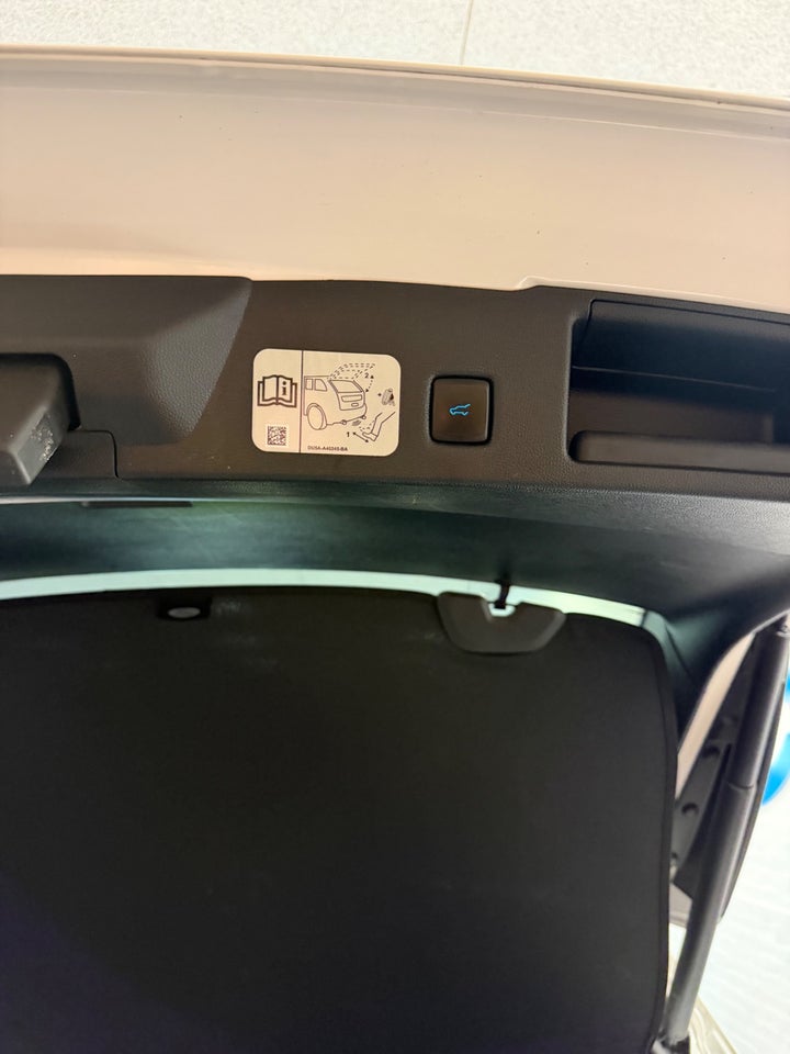 Ford Kuga 2,5 PHEV ST-Line X CVT 5d