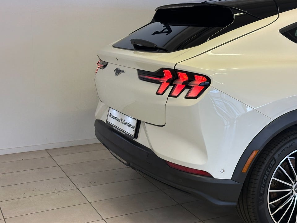 Ford Mustang Mach-E 98 Premium Extended Range 5d