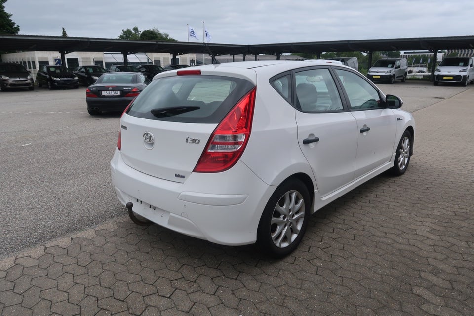 Hyundai i30 1,6 CRDi 90 Blue Drive 5d